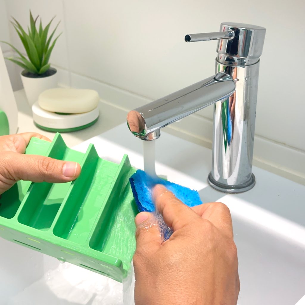 cleaning toothbrush holder